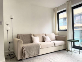 Bright and Beautiful 2BDR Central London Flat